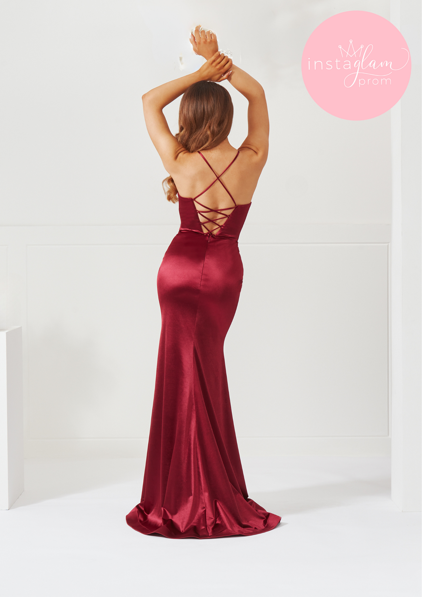 Satin fitted dress with leg split- style AF3310