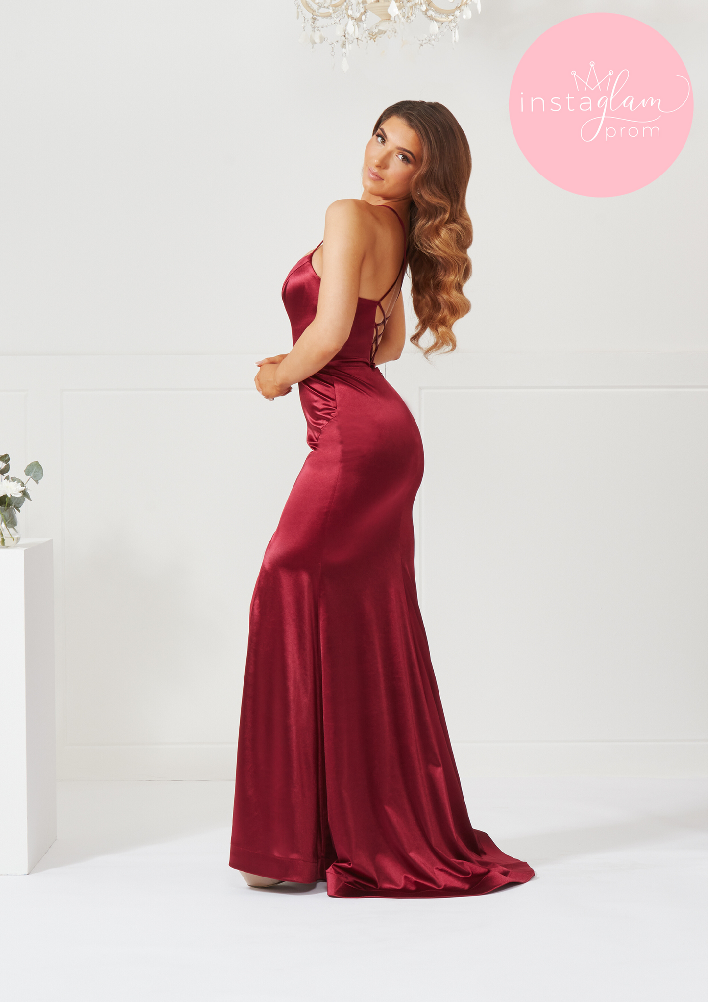 Satin fitted dress with leg split- style AF3310