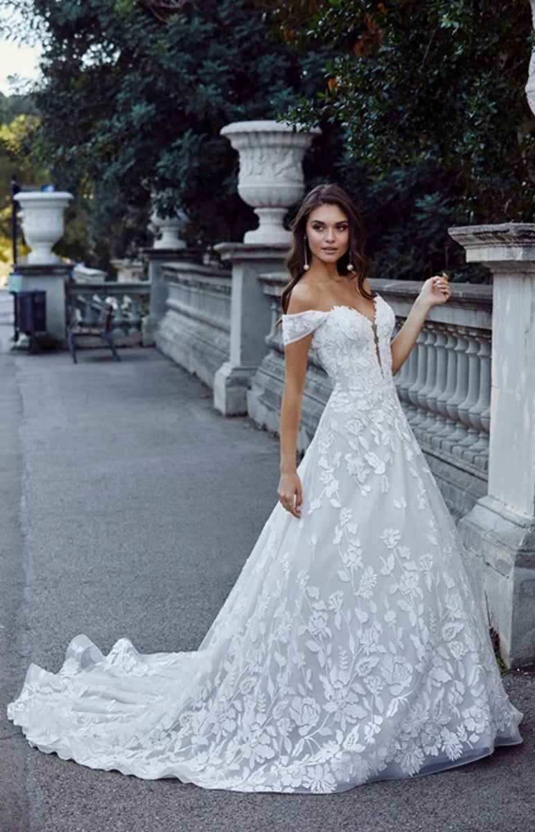Ronald Joyce Skylar Style 69784 A-Line Wedding Dress Size 18 (Ex Bridal Shop Sample)