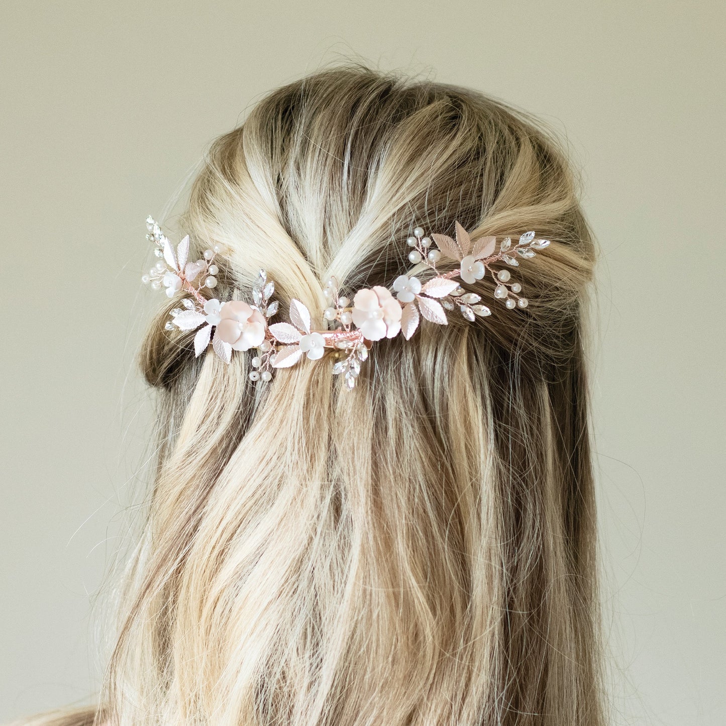 BLOOM PEARL FLORAL CRESCENT PROM CLIP