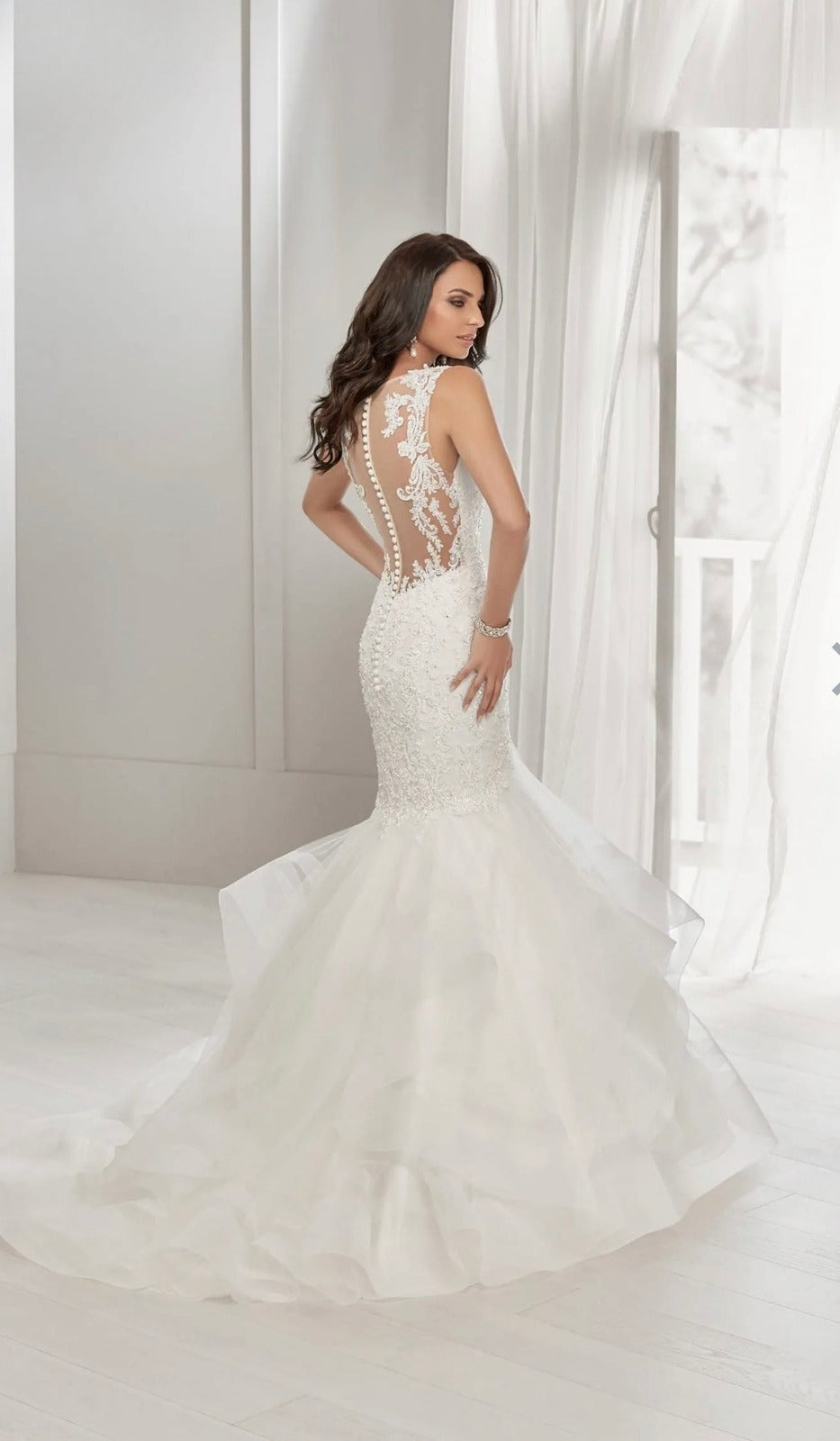 Ronald Joyce (Victoria Jane Collection) Tabitha Style 18201 Fishtail Wedding Dress Size 14 (Ex shop sample)